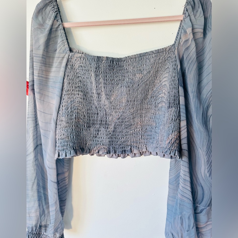 Aritzia Saga Gray Blue Swirl Smocked Blouse with Square Neckline XL - Picture 5 of 6